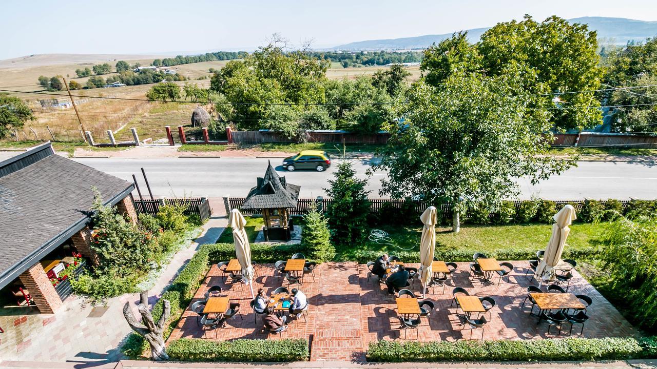 Pensiunea Belvedere Târgu Neamţ Bagian luar foto